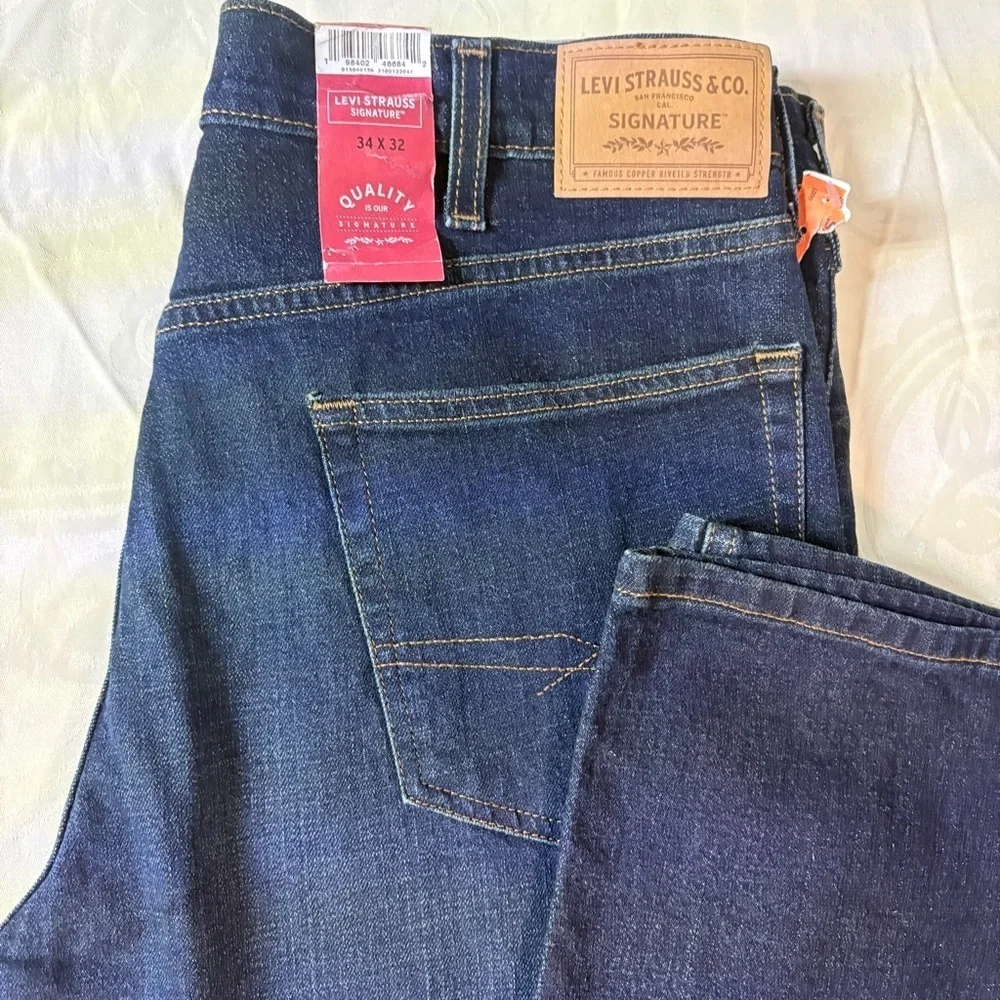 NWT- Levi's Men's Bootcut Jeans - Dark Blue 34X32